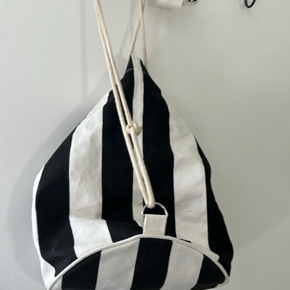 ECCO drawstring bag backpack black and white stripe canvas front pocket RARE EUC - Picture 4 of 8